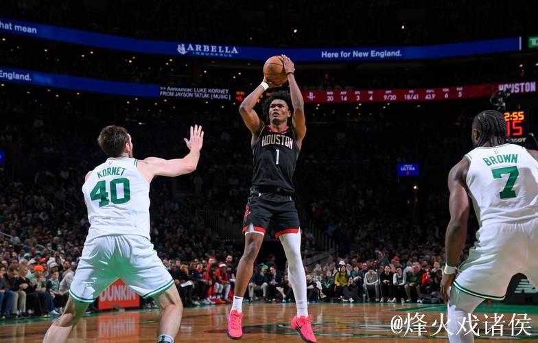 阿门全场13投5中，三分球失准仅得14分12板6助攻